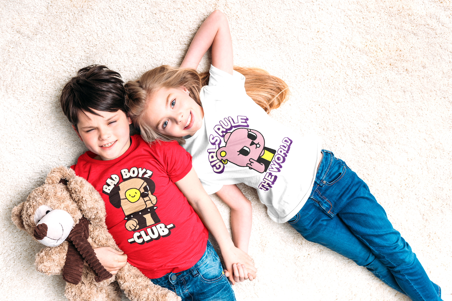 t-shirt-kids-two-siblings-holding-hands-safasol-children-collection-clothes-boy-girl